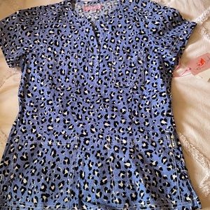 NWT blue cheetah print koi scrub top.